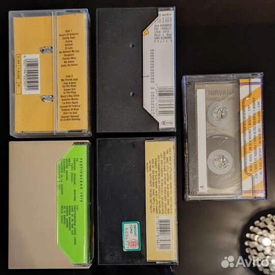 Аудиокассеты фирменные со студийной записью