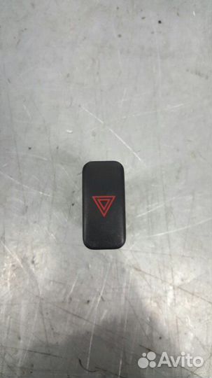 Кнопка аварийной сигнализации Mazda Capella GF8P