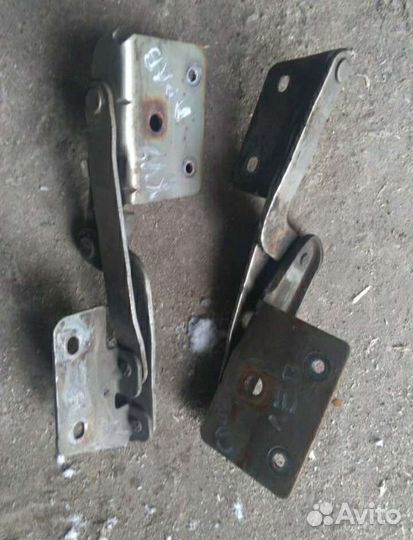 Петли капота Кия Спортейдж 1