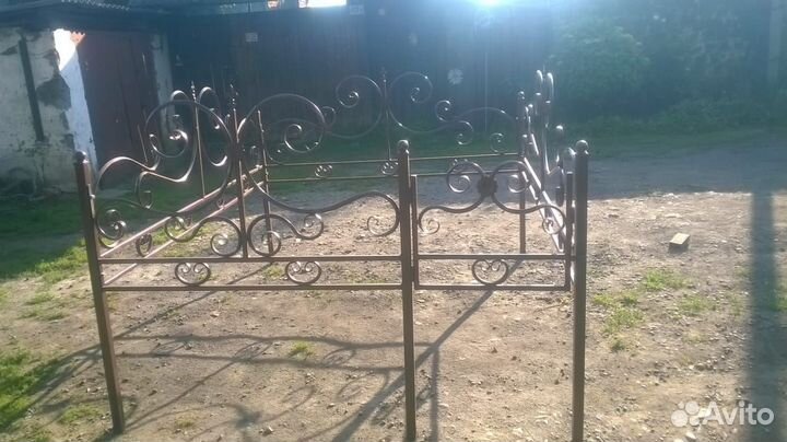Изделия из металла: оградки, кресты, ворота,заборы