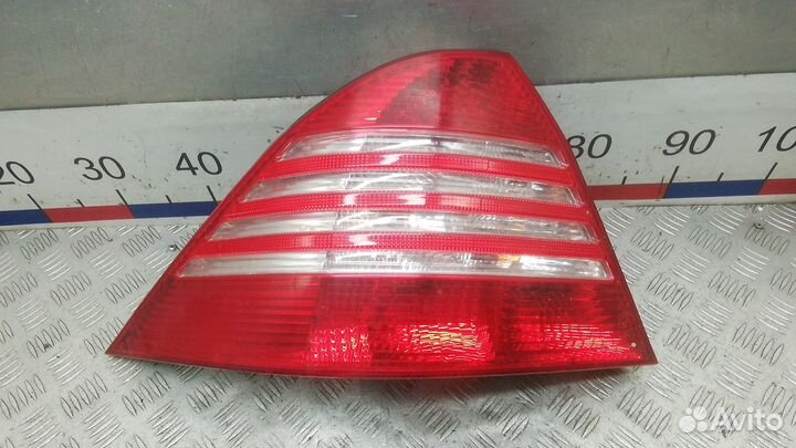 Фонарь задний левый на Mercedes Benz S-class W220