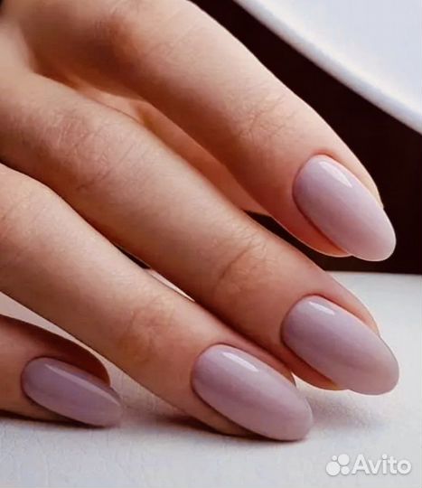 Услуги маникюра, педикюра