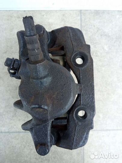 Суппорт тормозной передний правый Peugeot 406