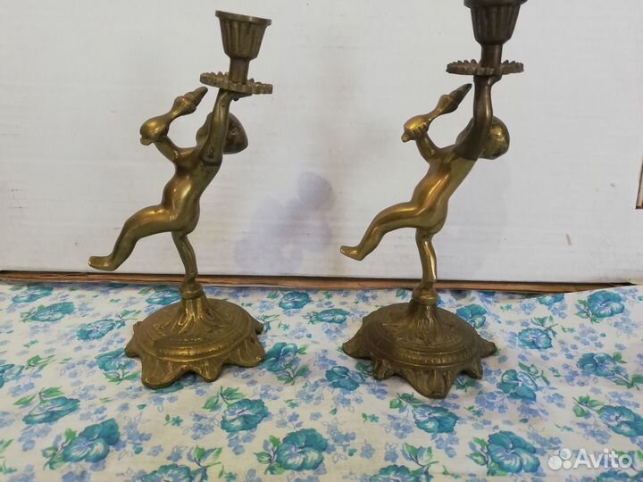 Парные бронзовые подсвечники