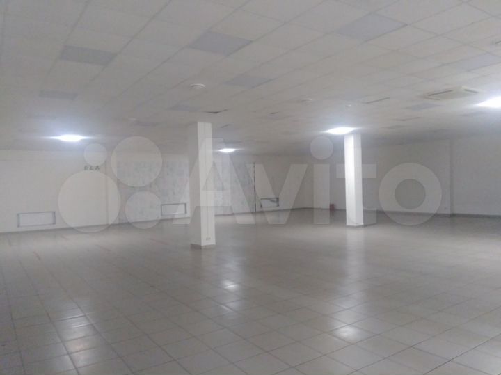 Торговая площадь, 1300 м²