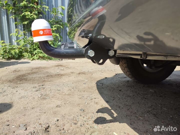 Фаркоп на Hyundai Santa Fe 2001-2006г.в