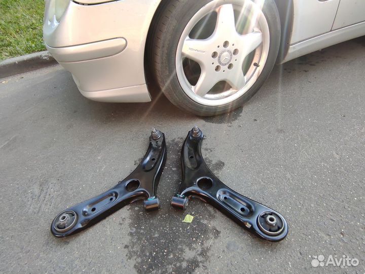 Рычаг левый и правый Ford Focus 2 2005-2011 гг