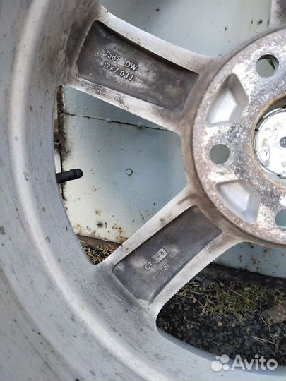 Mitsubishi Outlander 225/65R17