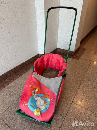 Детские санки с накидкой