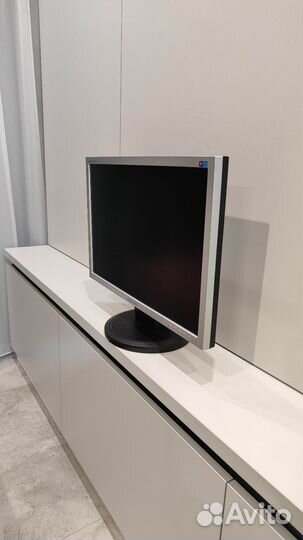 Монитор Samsung syncmaster