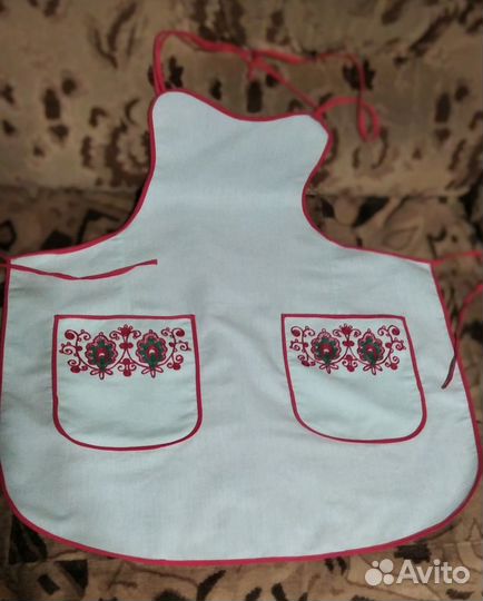 Кухонный льняной вышитый фартук СССР