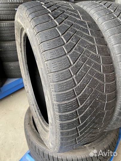 Pirelli Ice Zero FR 235/55 R19 105H