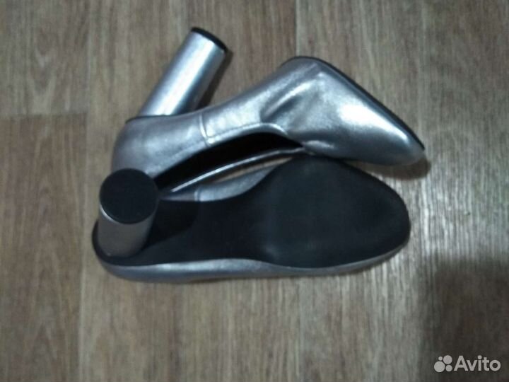 Туфли серебряные