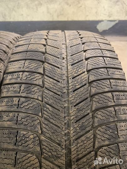 Michelin X-Ice XI3 245/40 R18 97H