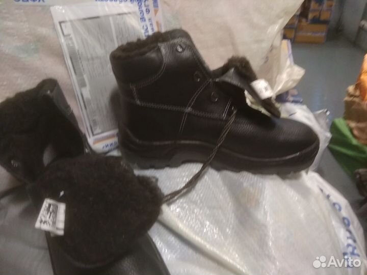 Рабочие зимние ботинки