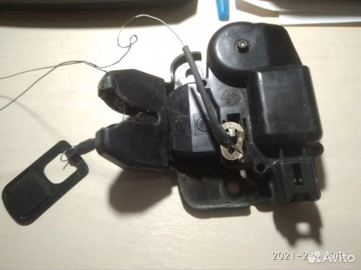 Замок крышки багажника Nissan Teana J31 2007г