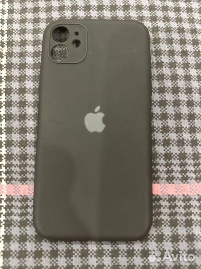 Чехол на iPhone 11