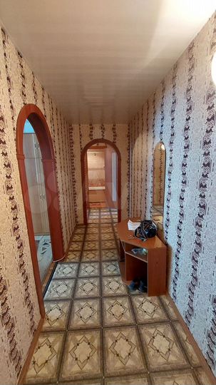 4-к. квартира, 86 м², 1/10 эт.