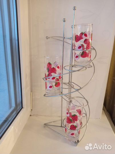 Спиральная хромированная подставка для стаканов