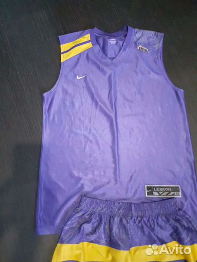 Баскетбольная форма Nike