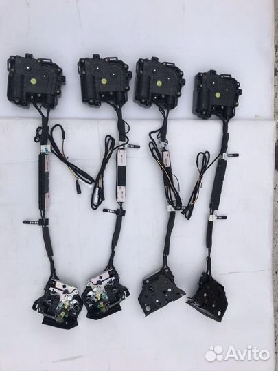 Prado 150 Доводчики дверей штатные L7BE1