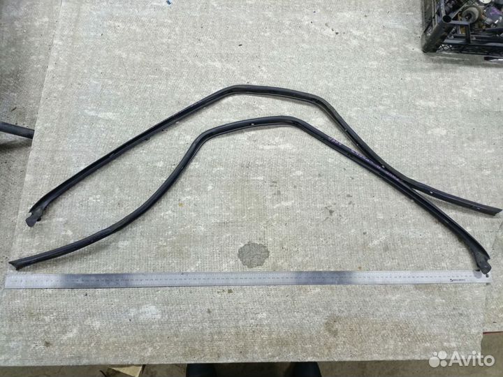 Уплотнители резиновые Saab 9000