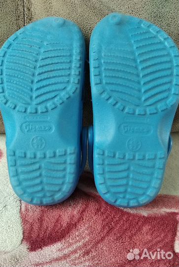 Шапочка для бассейна,плавки и сланцы для мальчика