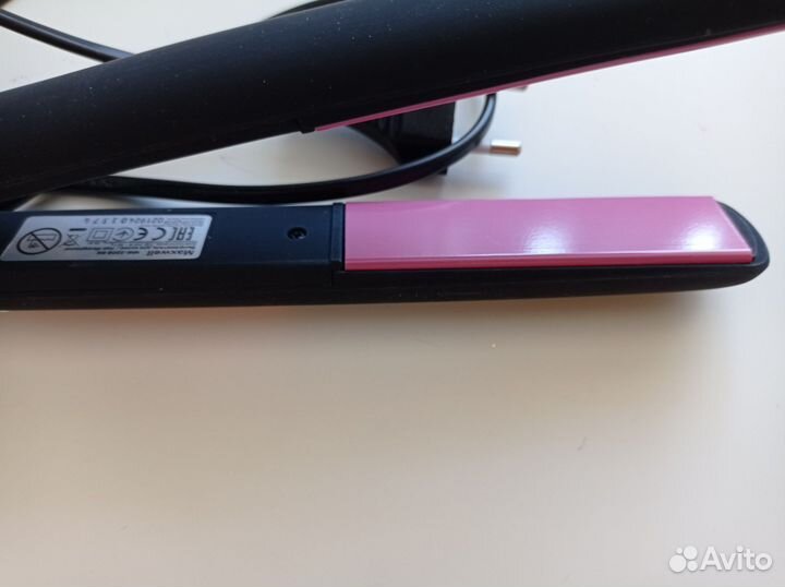 Выпрямитель для волос новый