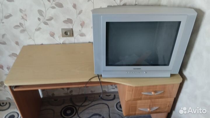 Стенка в комнату бу