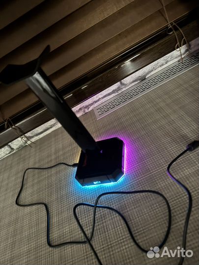 Подставка для наушников Redragon Scepter Pro