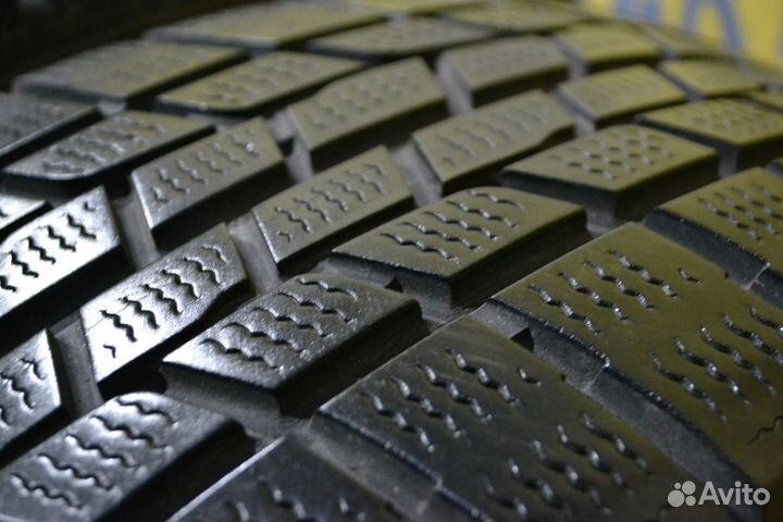 Goodyear Ice Navi 6 215/65 R16