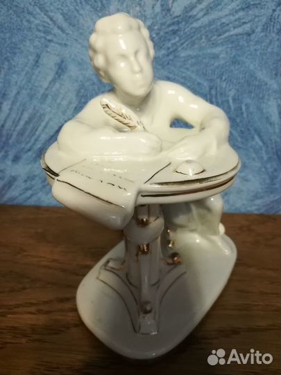 Фарфоровые статуэтки