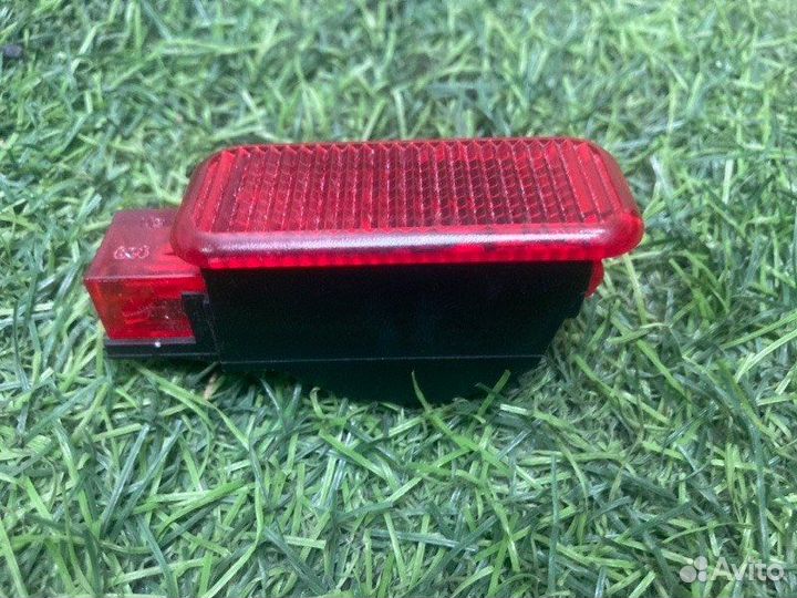 Плафон подсветки салона Audi A5 8T 3.2 2008