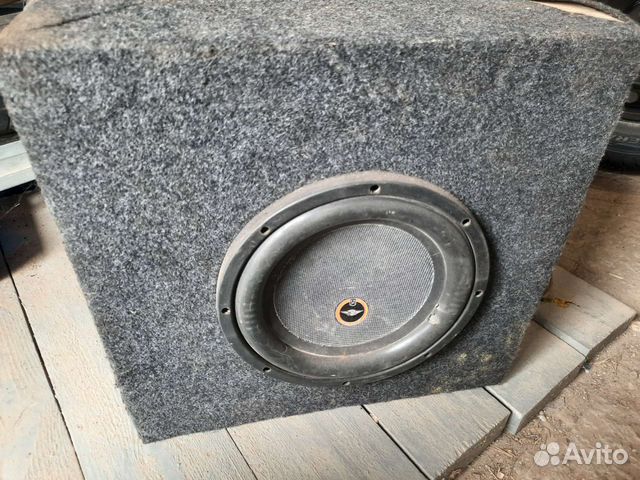 Автомобильный сабвуфер