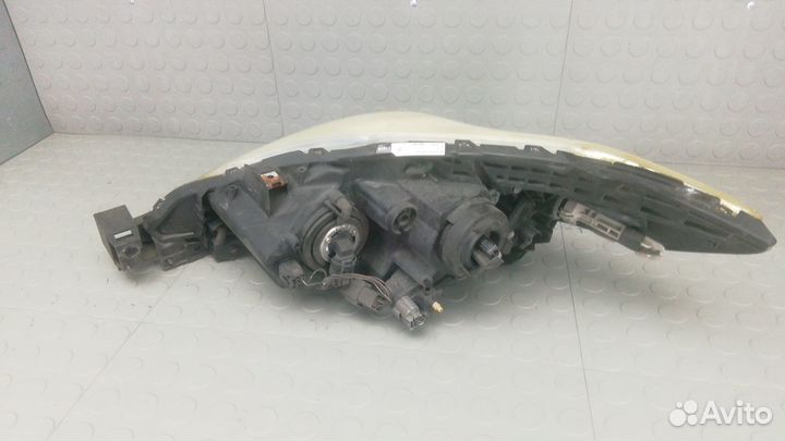 Фара Mazda 5 CR (2005-2010)