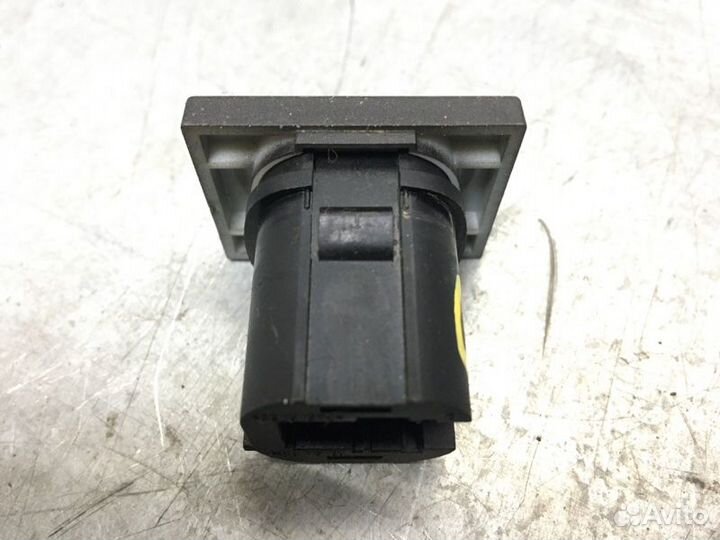 Кнопка обогрева переднего стекла Ford Focus Ii