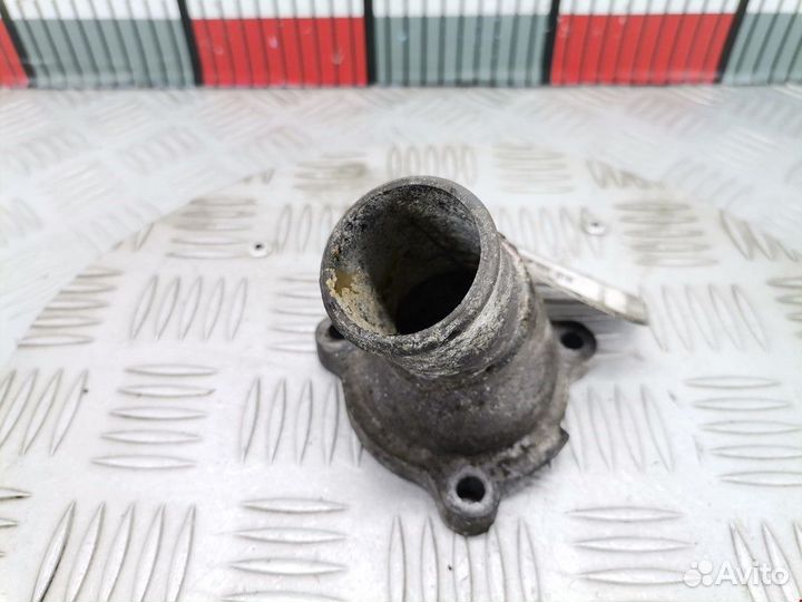 Корпус термостата Toyota Corolla Verso рест. 2005