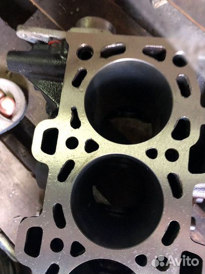 Блок, гбц и коленвал к мотору k9k 732