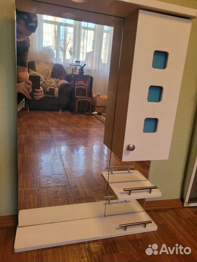 Шкафчик для ванной