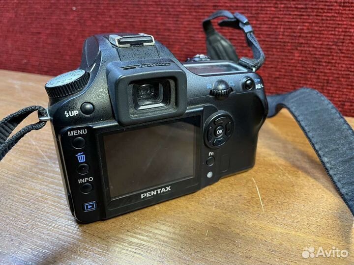 Зеркальный фотоаппарат Pentax k110