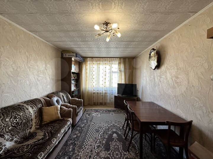 2-к. квартира, 52 м², 4/9 эт.