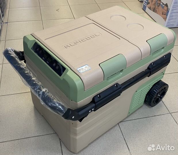 Холодильник автомобильный TAW35 12/24/220