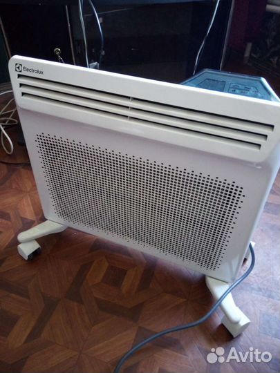 Конвектор Electrolux EIH/AG2-1000 E