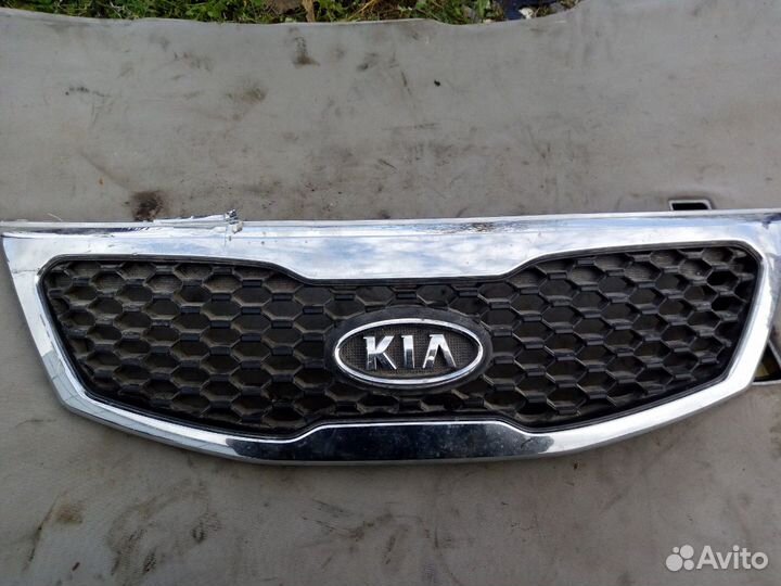 Решетка радиатора kia Sorento