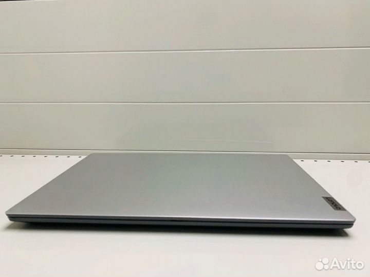 Новый ноутбук Lenovo с 4 ядра/8ddr4/256ssd