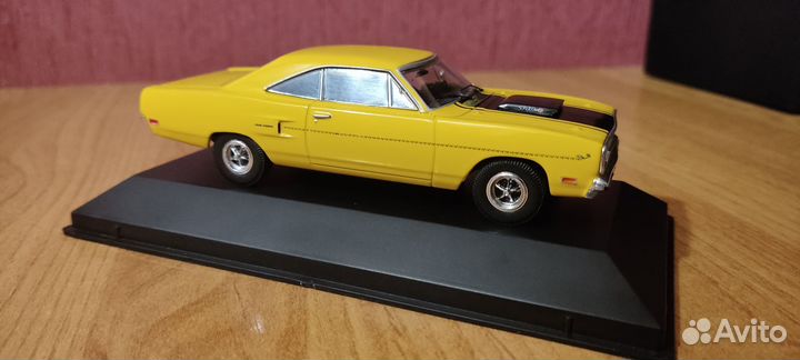 Модель 1/43 Plymouth Road Runner 1970