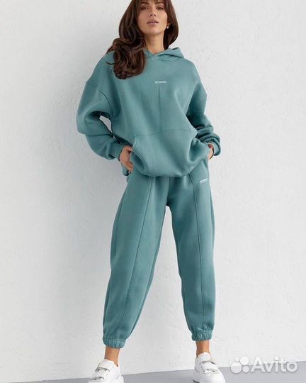 Спортивный костюм женский