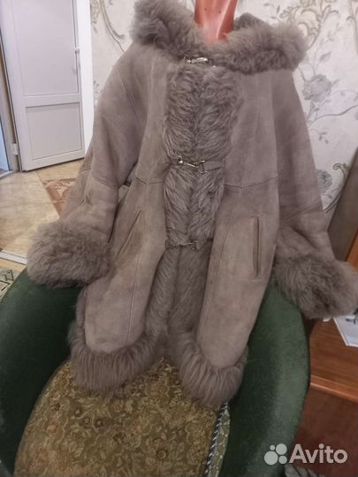 Дубленка натуральная женская с капюшоном 52-56 бу