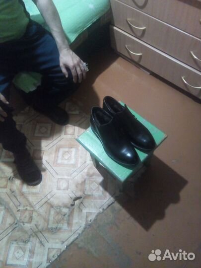 Продам ботинки