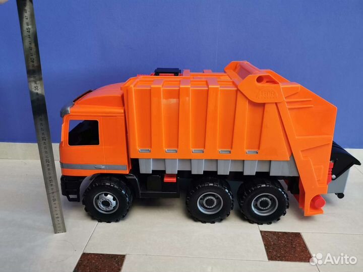 Детская машинка мусоровоз